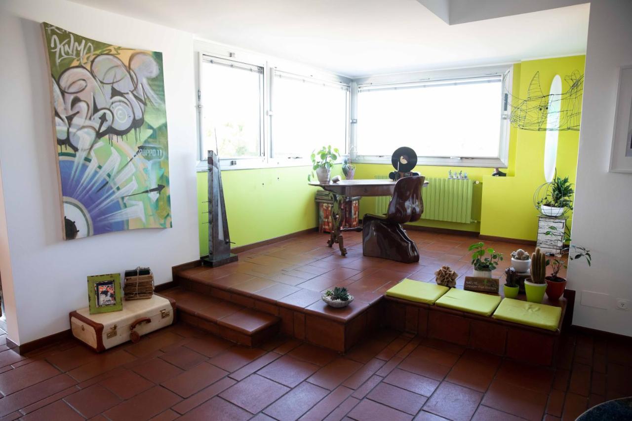 Sound Of Colors - Art Design Apartment デセンツァーノ・デル・ガルダ エクステリア 写真